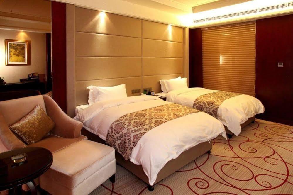 Wan Fu International Hotel Baoji Room photo